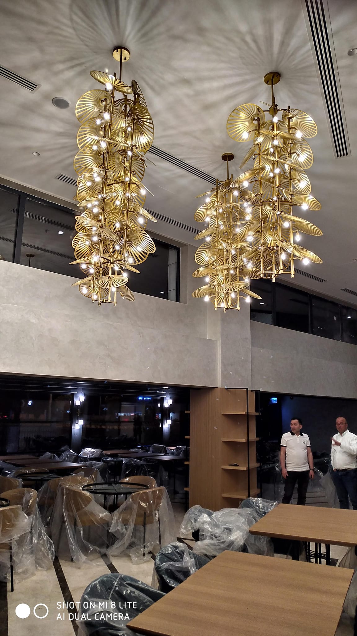 Restoran Avizeleri Asılı