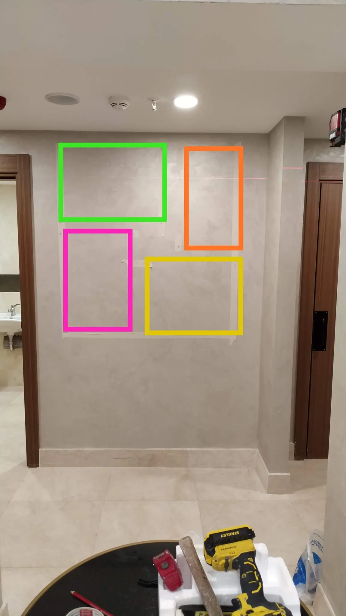 Hanging scheme of the paintings