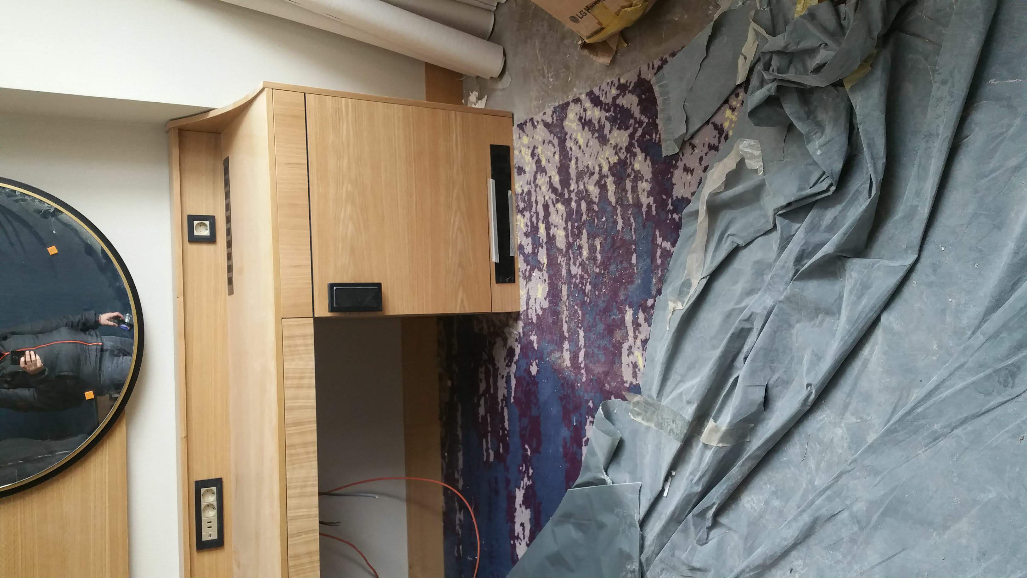Sample room. On the right you can see the marble flooring we placed on the window façade.